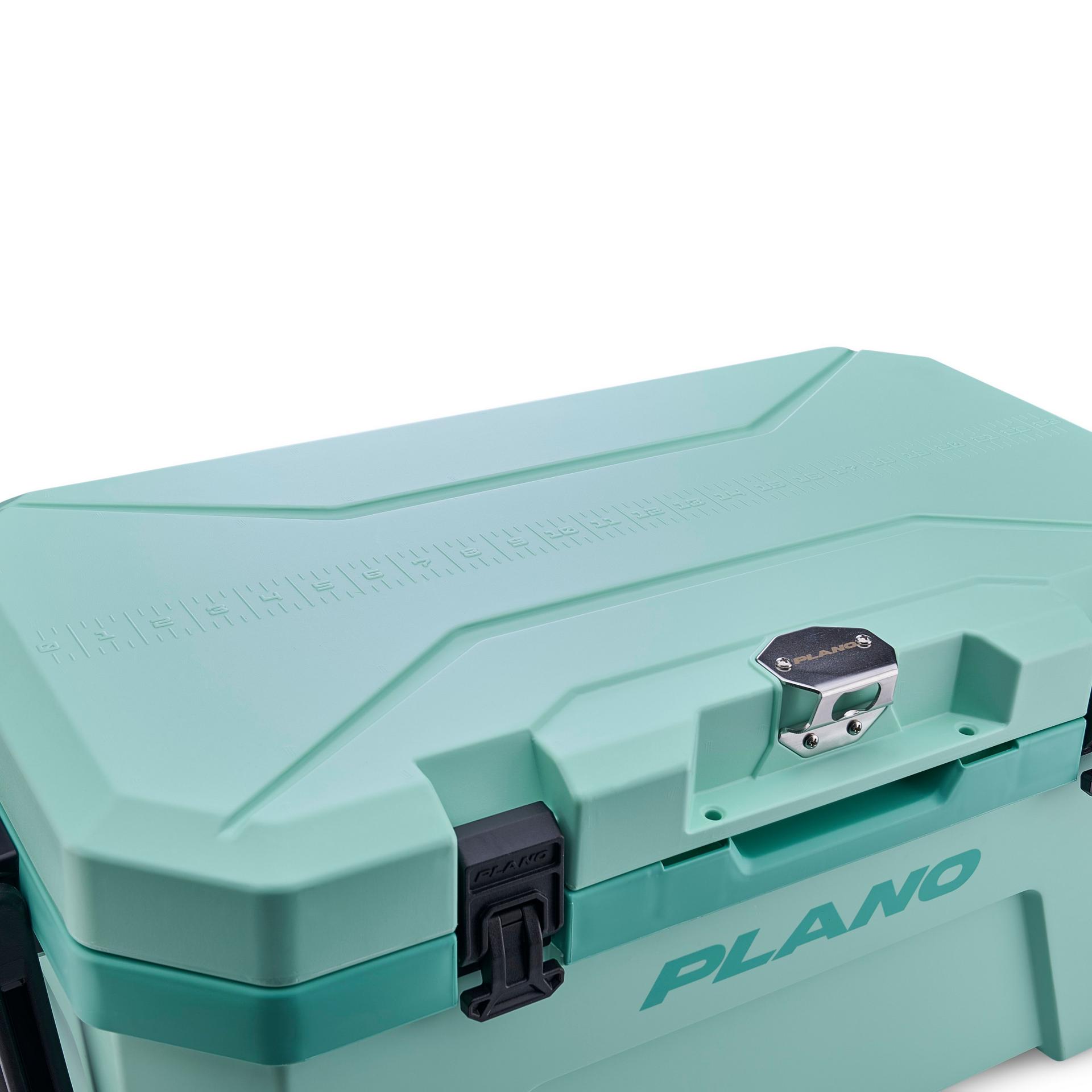 Frost Cooler 32 Quart (30 L) | Plano®